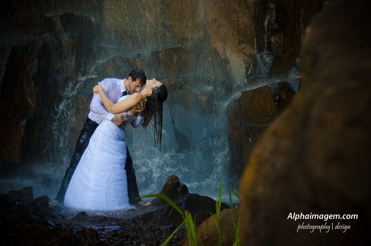 ensaio-fotográfico-Mariana de Souza Périco e Anderson Donizette Cecolim-brotas-recanto-das-cachoeiras