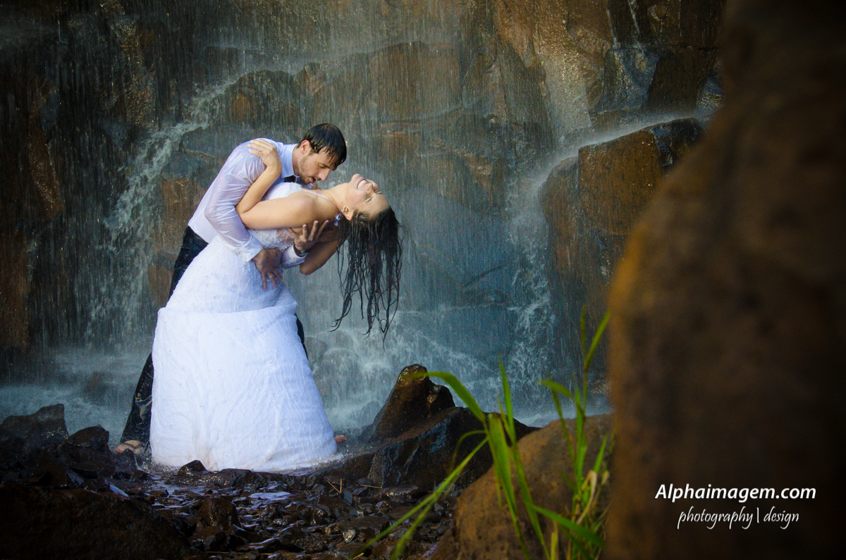 ensaio-fotográfico-Mariana de Souza Périco e Anderson Donizette Cecolim-brotas-recanto-das-cachoeiras