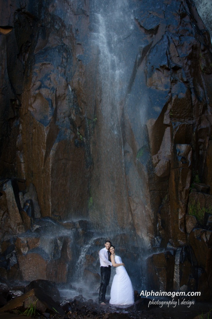 ensaio-fotográfico-Mariana de Souza Périco e Anderson Donizette Cecolim-brotas-recanto-das-cachoeiras