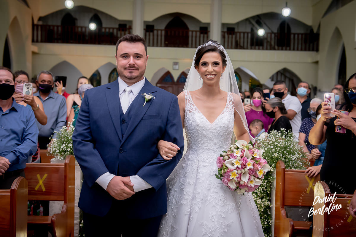 casamento-giseli-paulo-igreja-são-joaquim-fazenda-bosque-clube-de-campo
