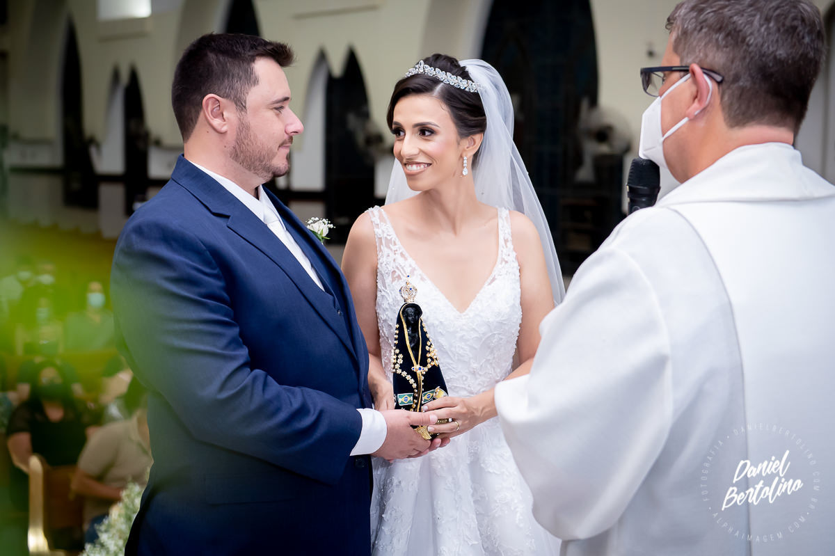 casamento-giseli-paulo-igreja-são-joaquim-fazenda-bosque-clube-de-campo