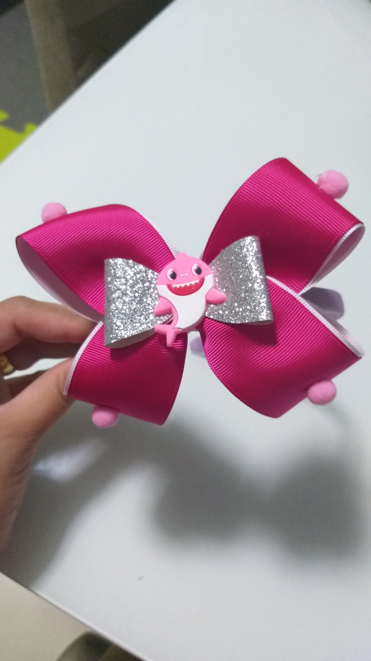 Laço baby Shark $18.00