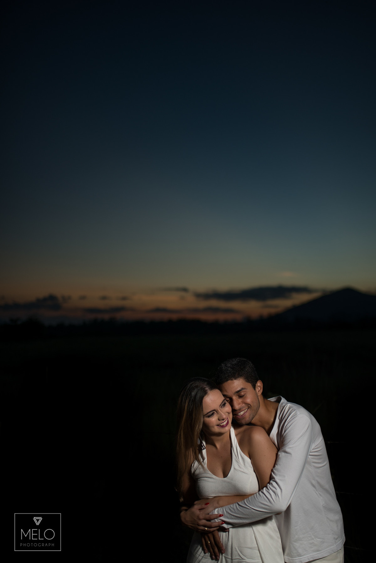 #FotografiaDeCasamento #EnsaioPreWedding #LoveDay #EnsaioCasal #Wedding #Casal #Bride #Noiva #Noivo #ArLivre #Natureza #Sol