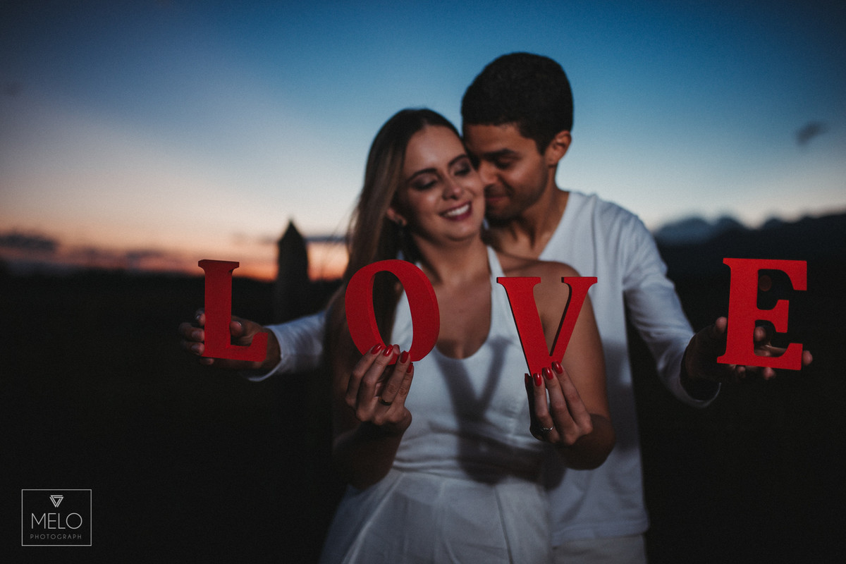 #FotografiaDeCasamento #EnsaioPreWedding #LoveDay #EnsaioCasal #Wedding #Casal #Bride #Noiva #Noivo #ArLivre #Natureza #Sol