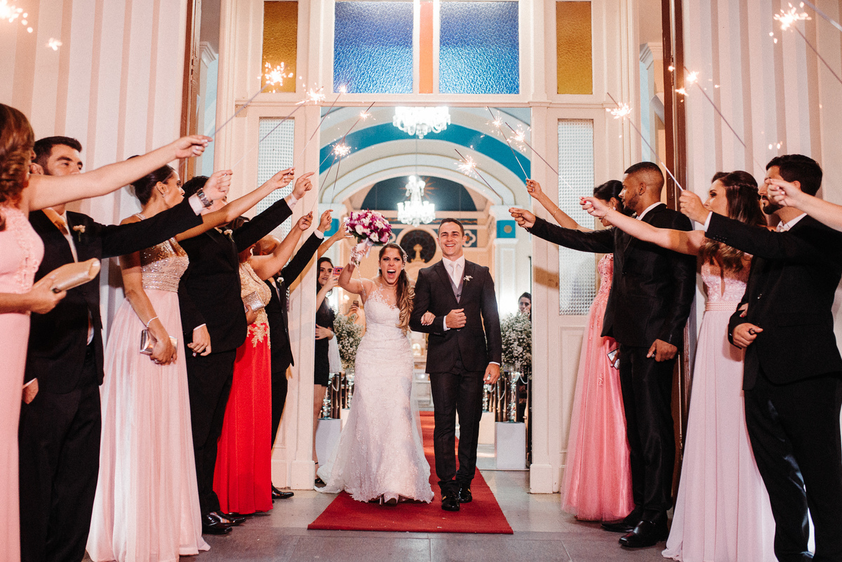 noiva; noivo; casamento; wedding; casamento Volta Redonda; vestido da noiva; cerimonia; making of; festa; padrinhos; dama; pagen; danca; bride