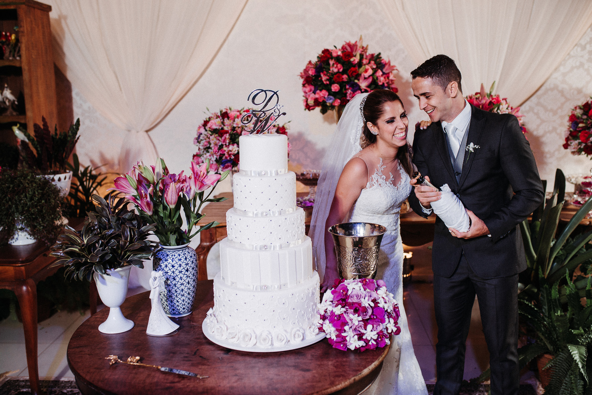 noiva; noivo; casamento; wedding; casamento Volta Redonda; vestido da noiva; cerimonia; making of; festa; padrinhos; dama; pagen; danca; bride