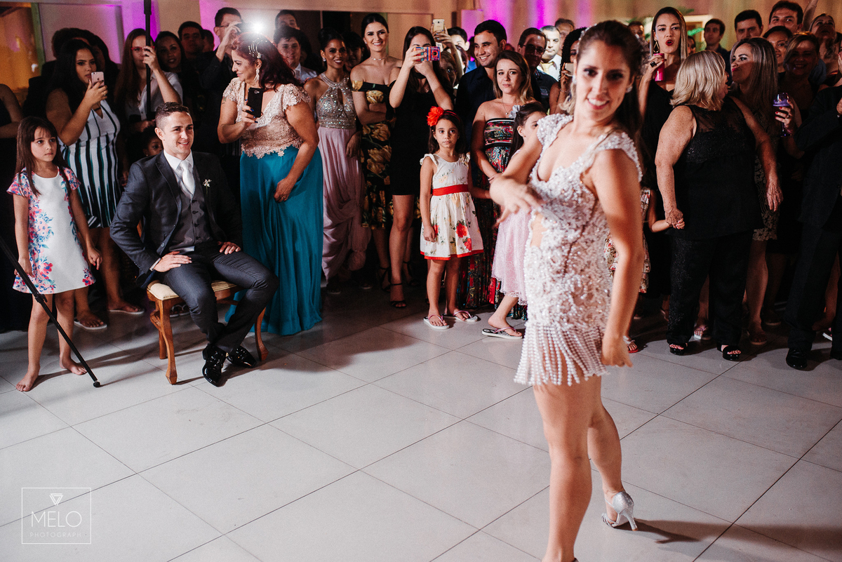 noiva; noivo; casamento; wedding; casamento Volta Redonda; vestido da noiva; cerimonia; making of; festa; padrinhos; dama; pagen; danca; bride