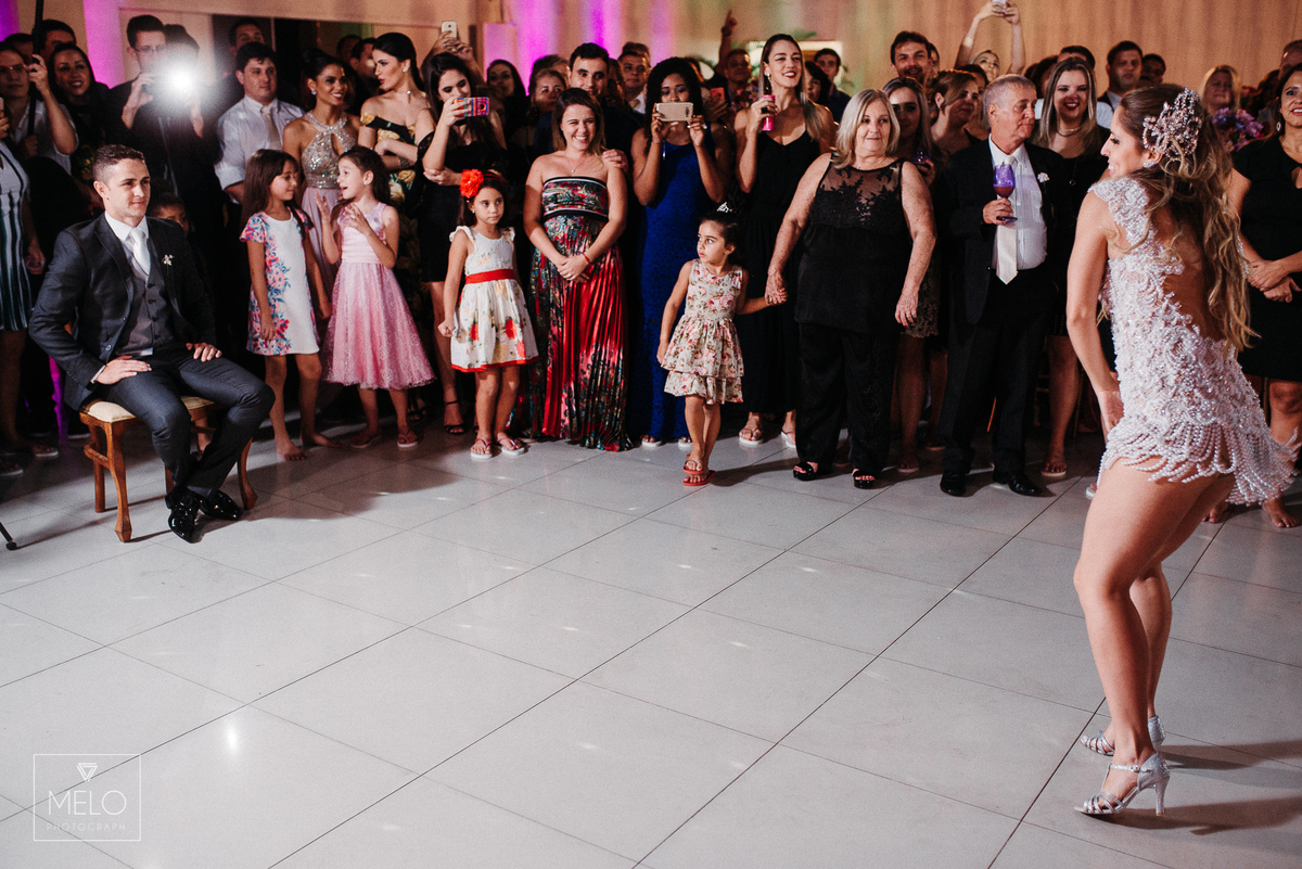 noiva; noivo; casamento; wedding; casamento Volta Redonda; vestido da noiva; cerimonia; making of; festa; padrinhos; dama; pagen; danca; bride