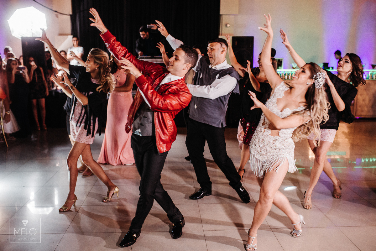 noiva; noivo; casamento; wedding; casamento Volta Redonda; vestido da noiva; cerimonia; making of; festa; padrinhos; dama; pagen; danca; bride