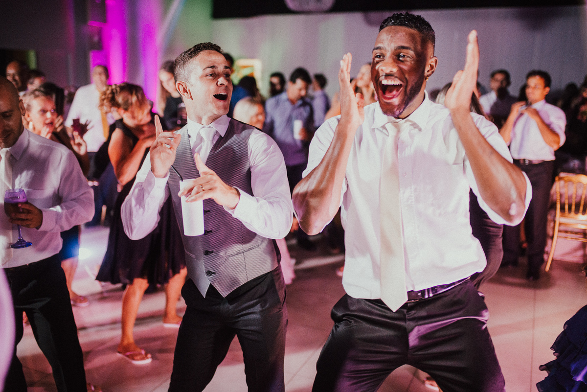 noiva; noivo; casamento; wedding; casamento Volta Redonda; vestido da noiva; cerimonia; making of; festa; padrinhos; dama; pagen; danca; bride