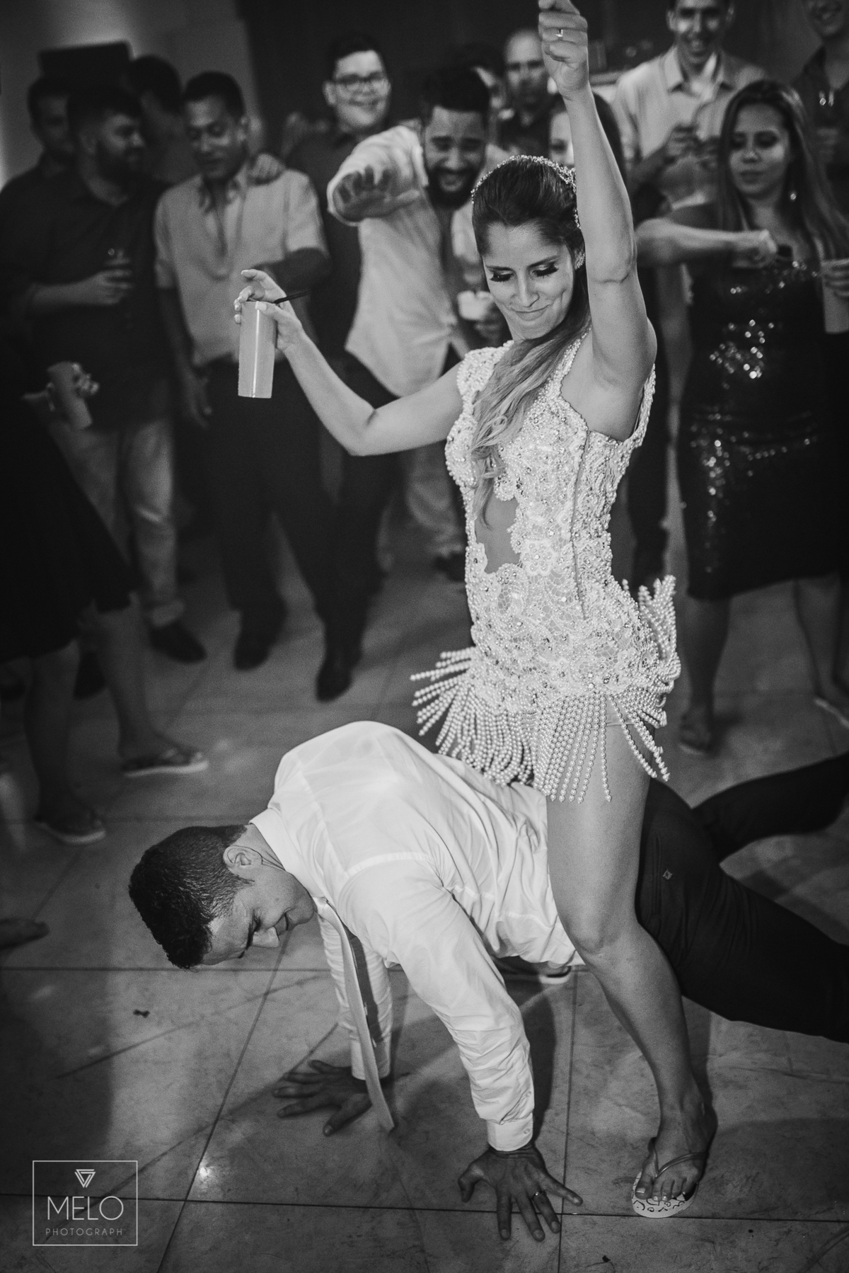 noiva; noivo; casamento; wedding; casamento Volta Redonda; vestido da noiva; cerimonia; making of; festa; padrinhos; dama; pagen; danca; bride