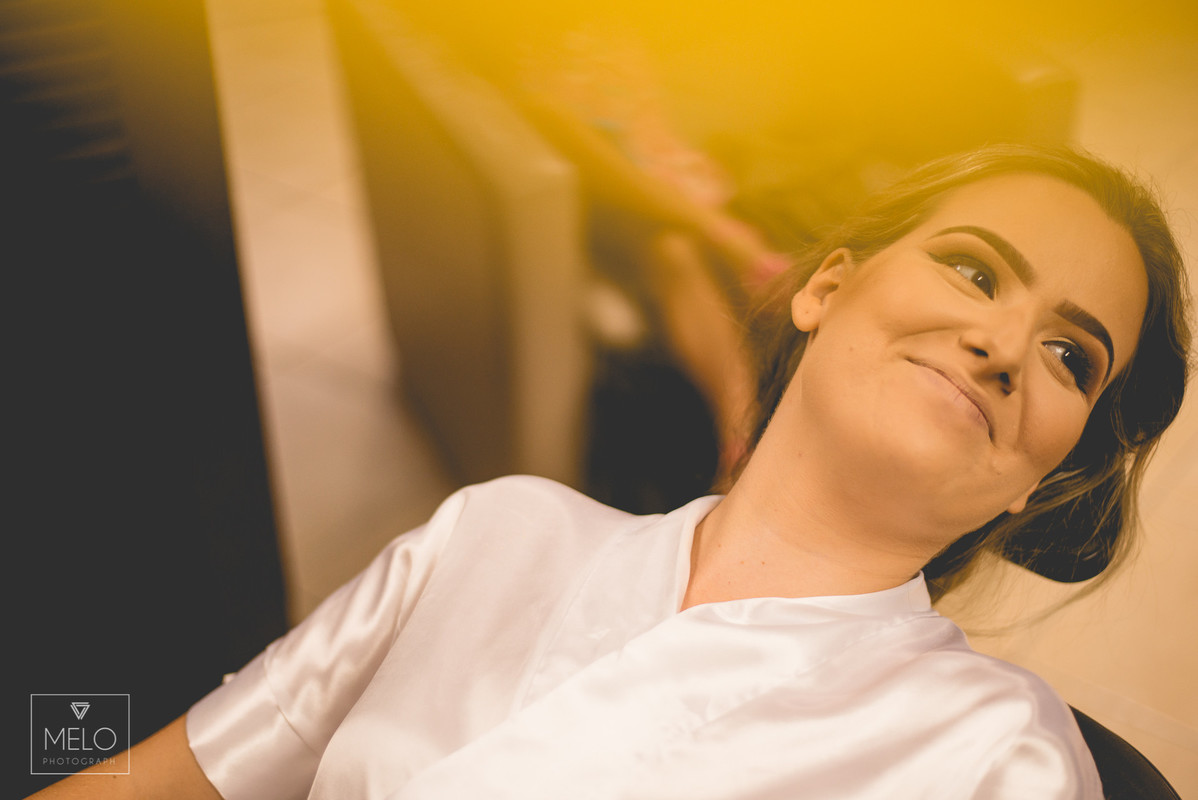 O grande dia da Aline e do Vitor foi simplesmente perfeito, depois de dois ensaios maravilhoso finalmente chegamos ao dia tão esperado! Nós rimos, brincamos, choramos e dançamos juntos! Em todos esses anos de fotografia nós enc