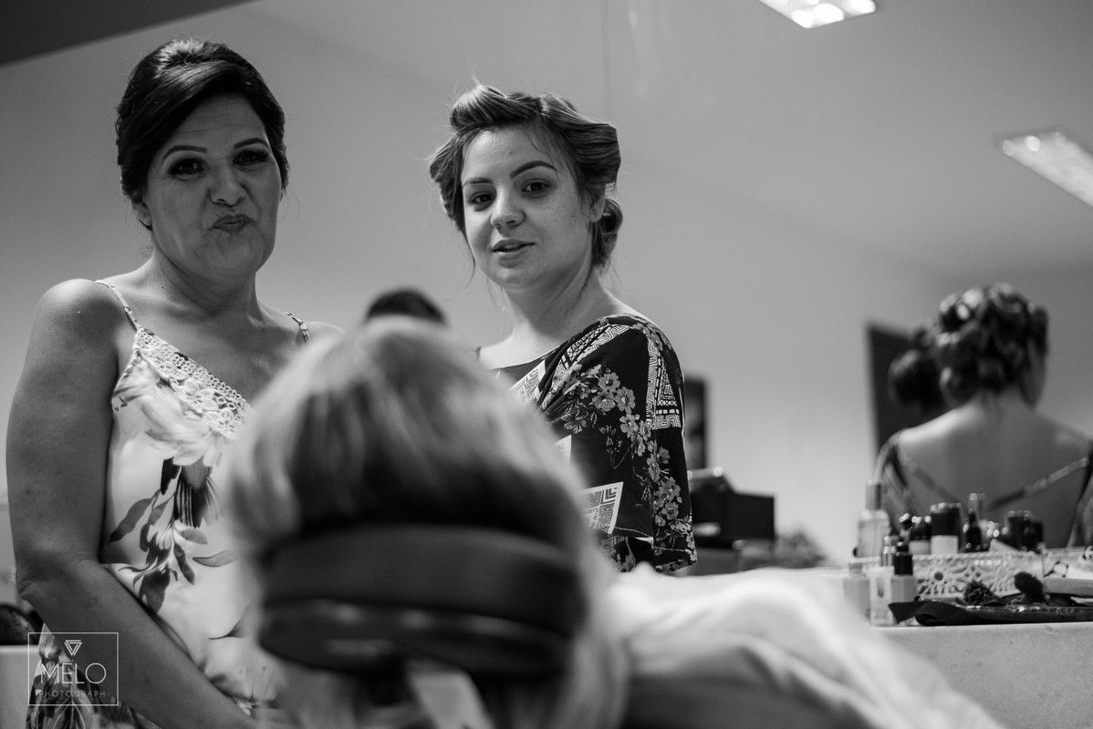 O grande dia da Aline e do Vitor foi simplesmente perfeito, depois de dois ensaios maravilhoso finalmente chegamos ao dia tão esperado! Nós rimos, brincamos, choramos e dançamos juntos! Em todos esses anos de fotografia nós enc