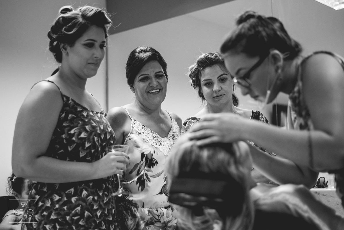 O grande dia da Aline e do Vitor foi simplesmente perfeito, depois de dois ensaios maravilhoso finalmente chegamos ao dia tão esperado! Nós rimos, brincamos, choramos e dançamos juntos! Em todos esses anos de fotografia nós enc