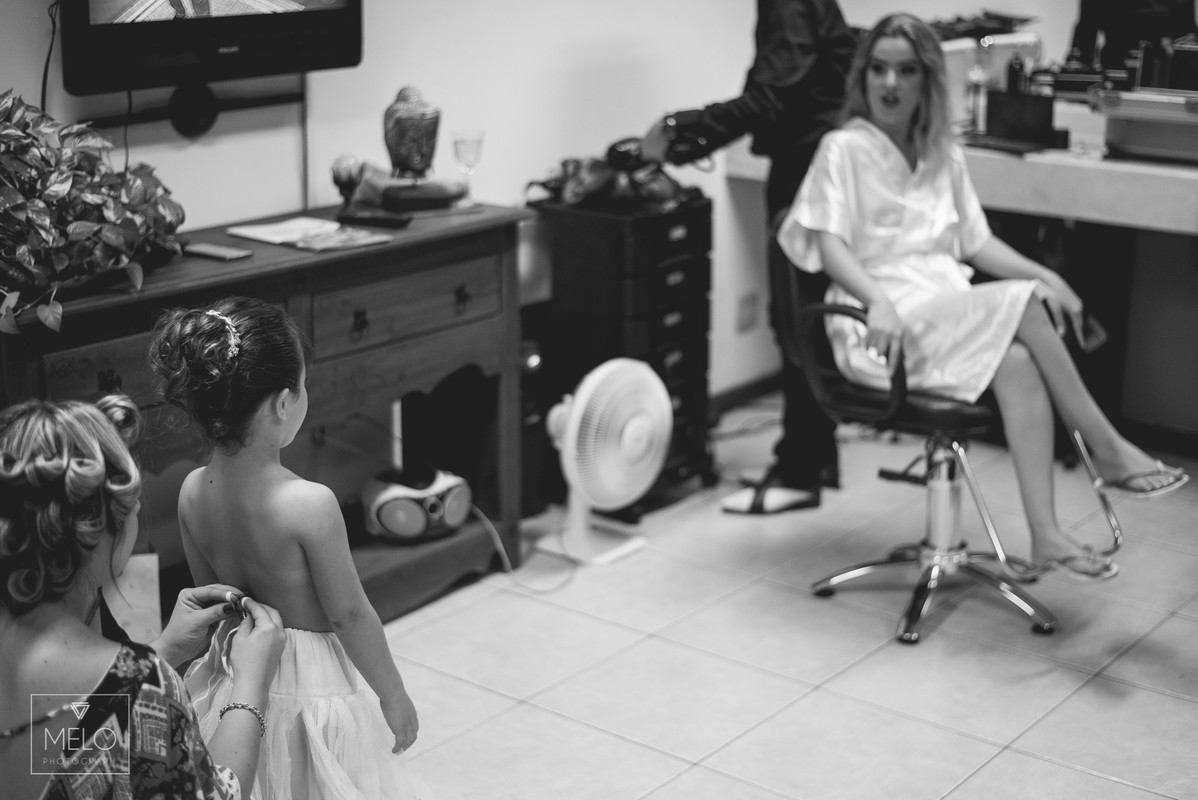 O grande dia da Aline e do Vitor foi simplesmente perfeito, depois de dois ensaios maravilhoso finalmente chegamos ao dia tão esperado! Nós rimos, brincamos, choramos e dançamos juntos! Em todos esses anos de fotografia nós enc