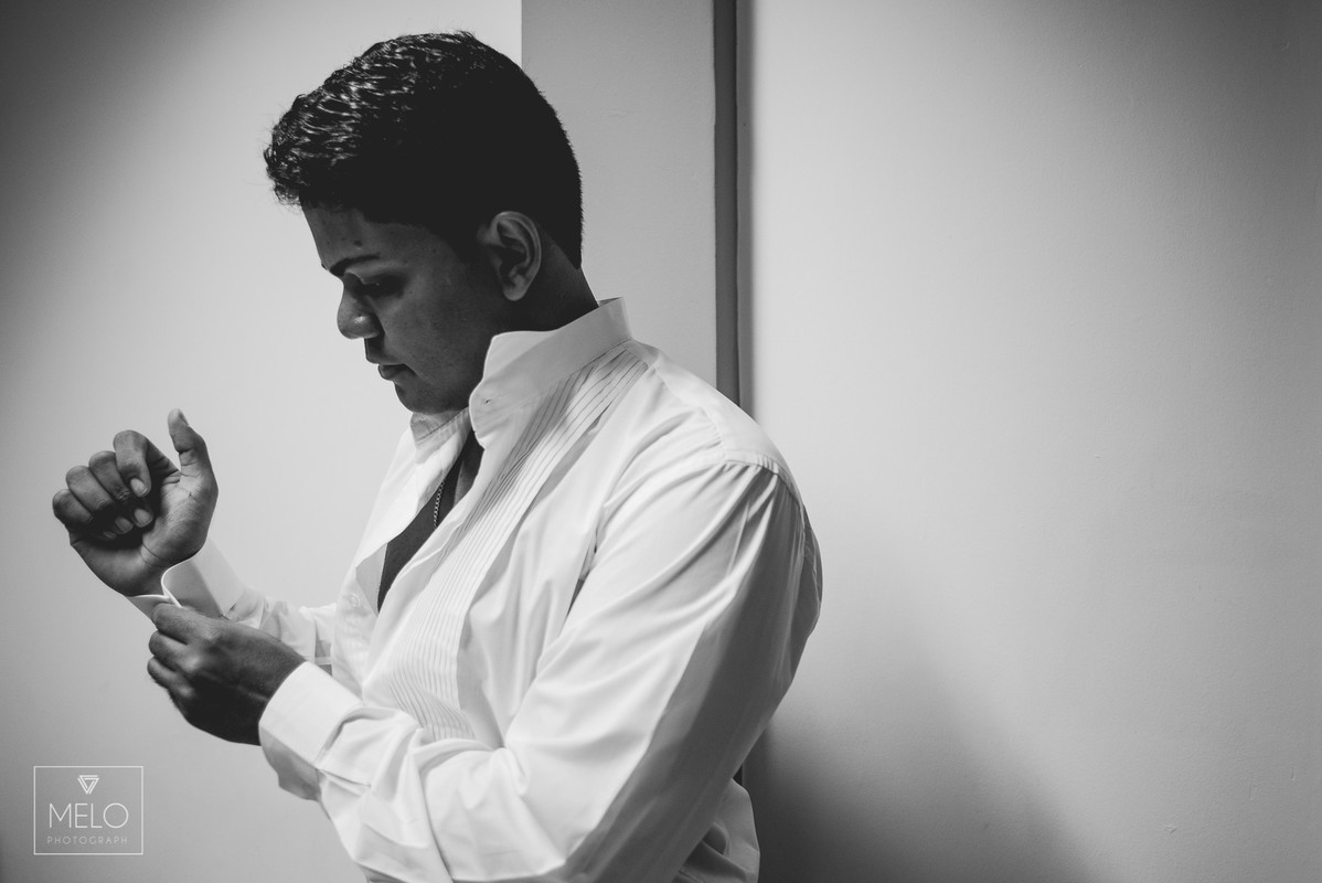 O grande dia da Aline e do Vitor foi simplesmente perfeito, depois de dois ensaios maravilhoso finalmente chegamos ao dia tão esperado! Nós rimos, brincamos, choramos e dançamos juntos! Em todos esses anos de fotografia nós enc