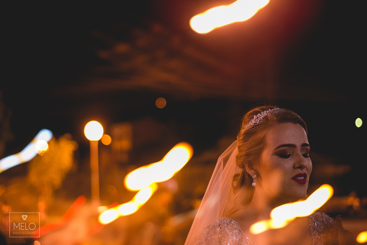 O grande dia da Aline e do Vitor foi simplesmente perfeito, depois de dois ensaios maravilhoso finalmente chegamos ao dia tão esperado! Nós rimos, brincamos, choramos e dançamos juntos! Em todos esses anos de fotografia nós enc