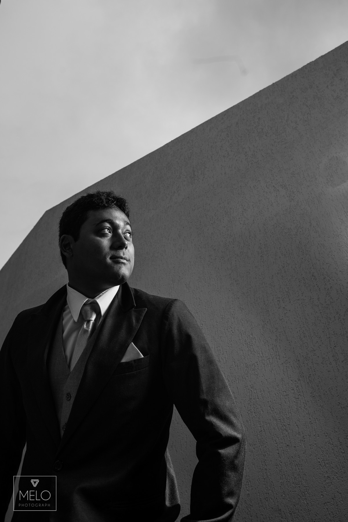 Chegamos depois do almoço para clicar o make do Renato e quando entramos nos deparamos com um darth vader gigante, só por ai já dava pra imaginar que esse casamento seria épico, mas para nos surpreender mais ainda chegamos no m