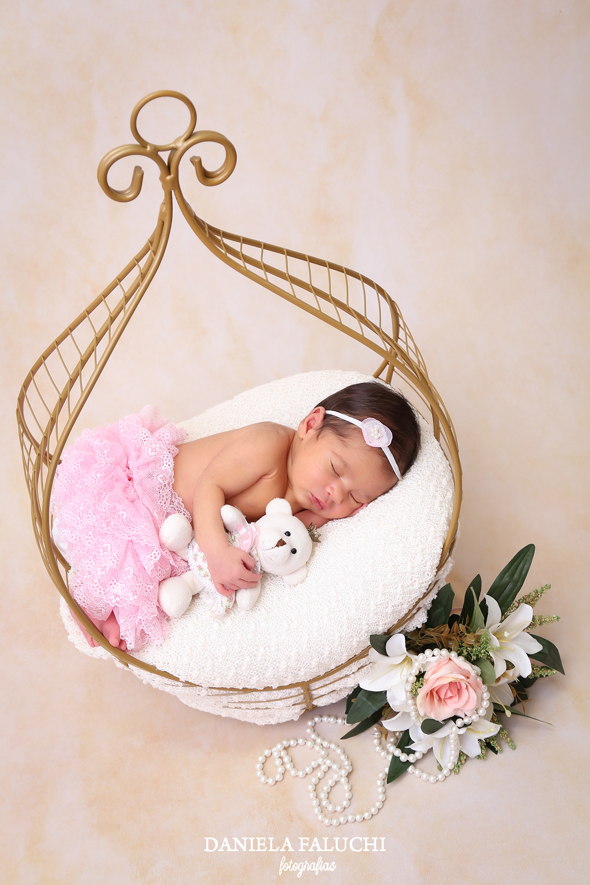 fotos recem nascido, fotografia newborn, estudio fotografico taboao da sera, ensaio newborn são paulo, foto de recem nascido, newborn barato, ensaio newborn promoção, ensaio newborn preço, estudio fotografico taboao da serra, newborn taboao da serra