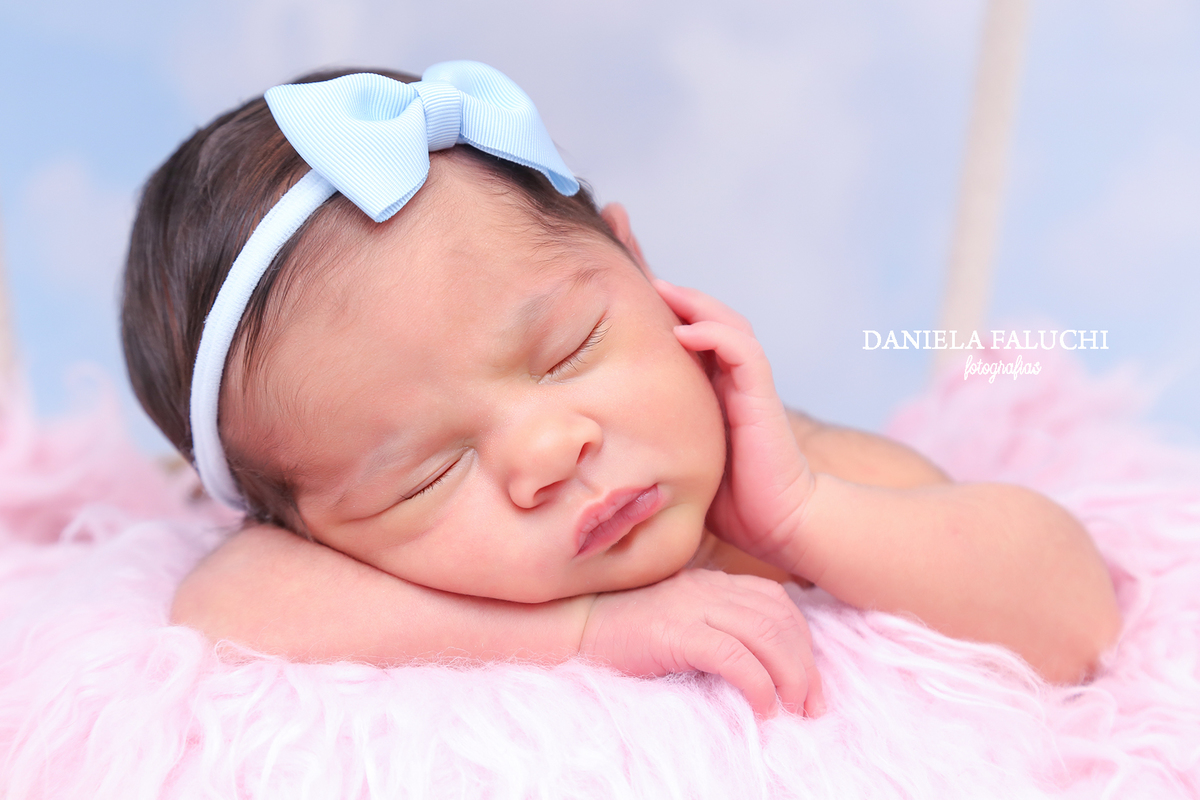 fotos recem nascido, fotografia newborn, estudio fotografico taboao da sera, ensaio newborn são paulo, foto de recem nascido, newborn barato, ensaio newborn, ensaio newborn preço, estudio fotografico taboao da serra, maternidade são luis, pro maternidade