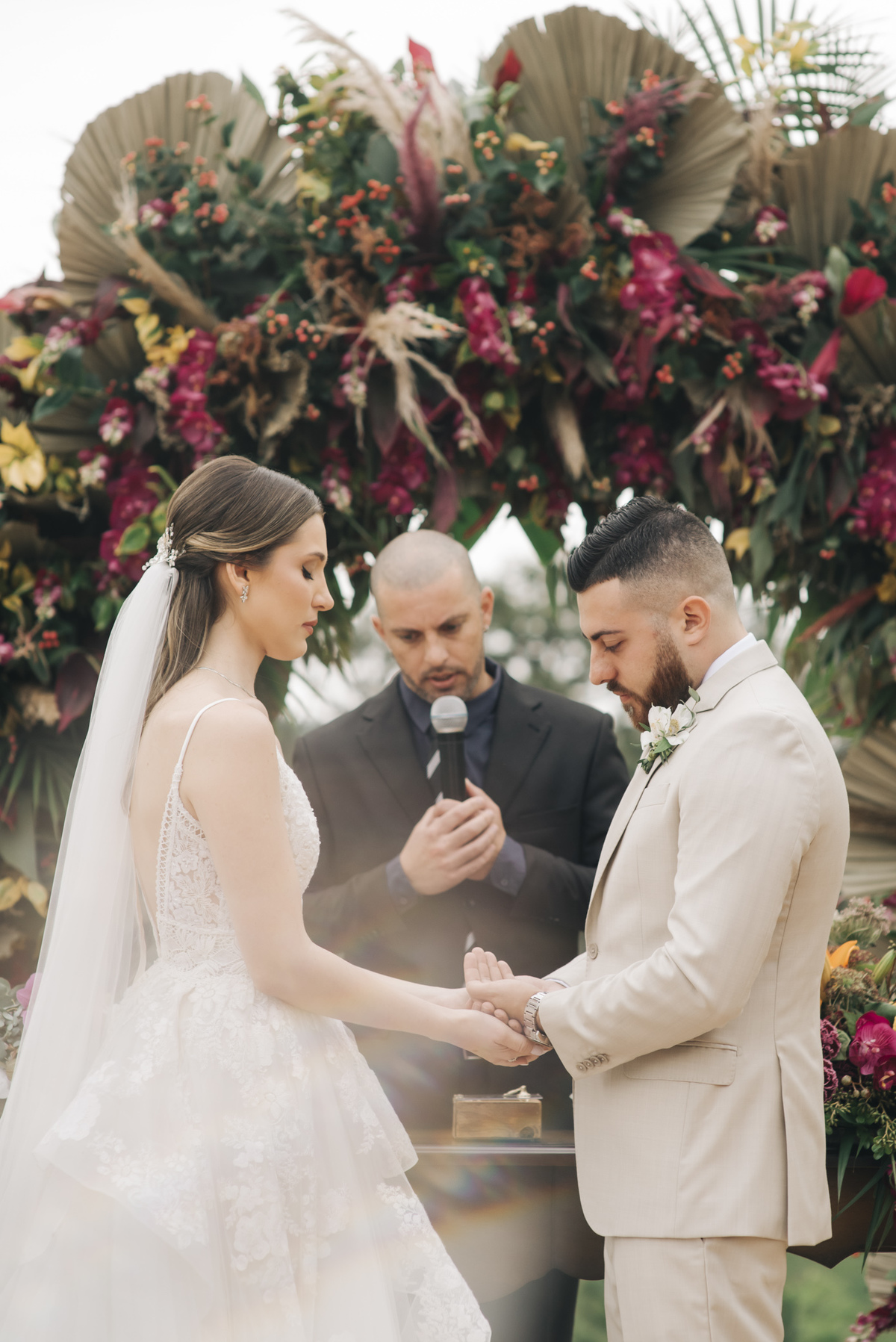 celebracao do casamento ao ar livre na fazenda em sao paulo