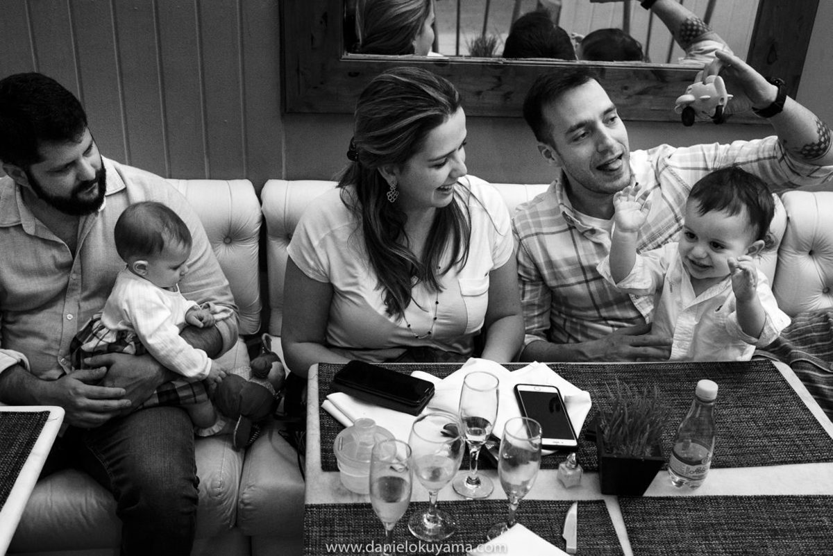 fotografia documental de família, fotógrafo de família em santos, fotos infantis, ensaio de família, daniel okuyama fotografia, fotos espontâneas, fotógrafo premiado em santos, família 