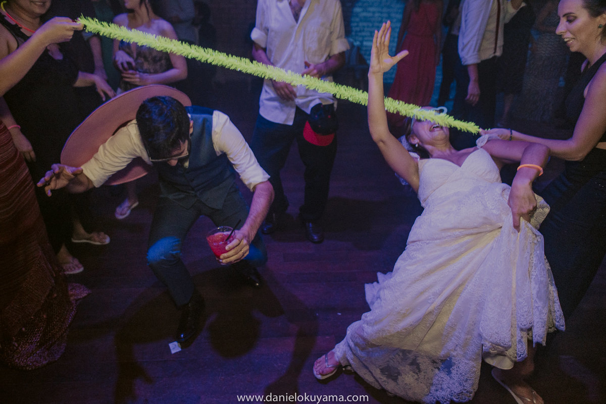 ,casamentonapraia,fotografoemsaopaulo,casamentonocampo,casamentorustico,fotografodecasamento,casamentoceleiroquintalsp