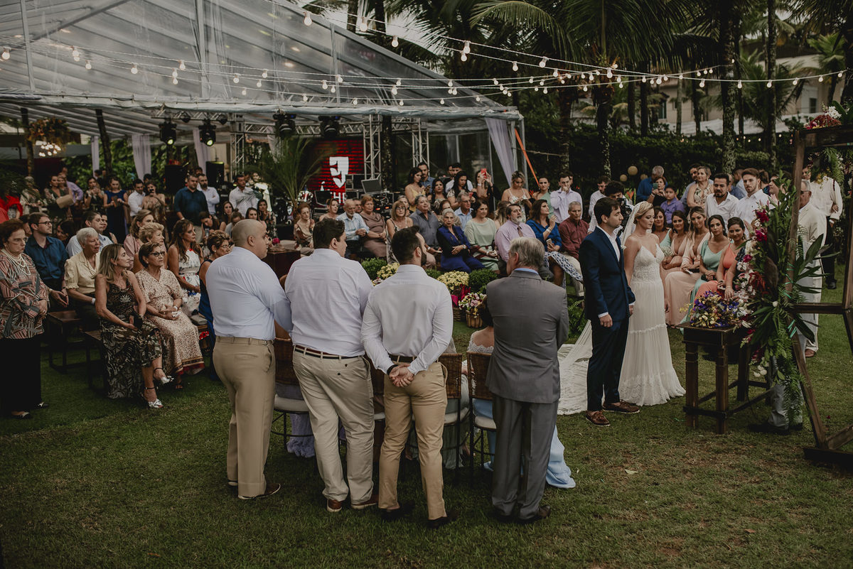durante o casamentos os padrinhos se emocionaram da pra ver pelas fotografias espontâneas do melhor fotografo de casamento de sp 