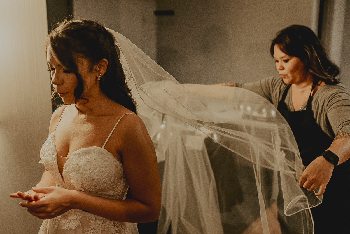 fotografo de casamento noiva pronta para o sim antes do casamento