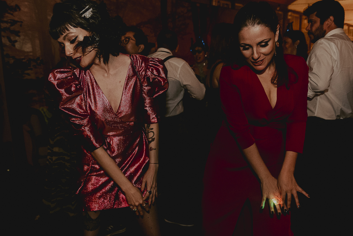 qual a melhor musica para tocar no casamento, aquela que todos dançam livremente para render as fotos mais bonitas e verdadeiras de um grande dia como é o dia de uma casamento em sp