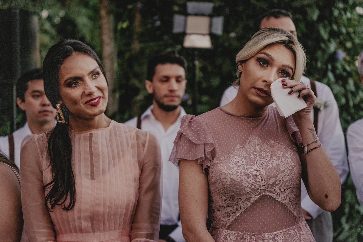 a emoção espontânea dos convidados registro do melhor fotografo de casamento de so daniel okuyama