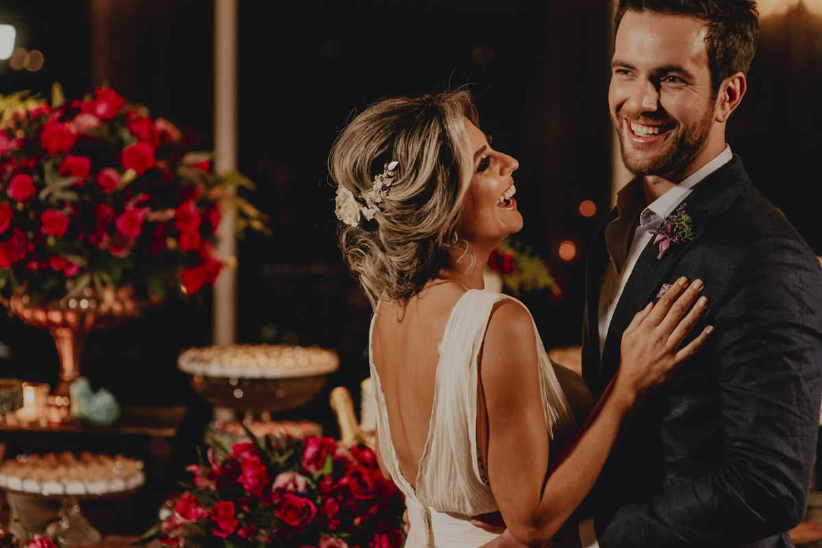 fotografia espontânea de casamento feita pelo melhor fotografod e casamento de sp daniel okuyama