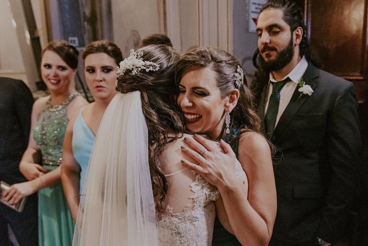 mais cumprimentos do casamento na capela da puc