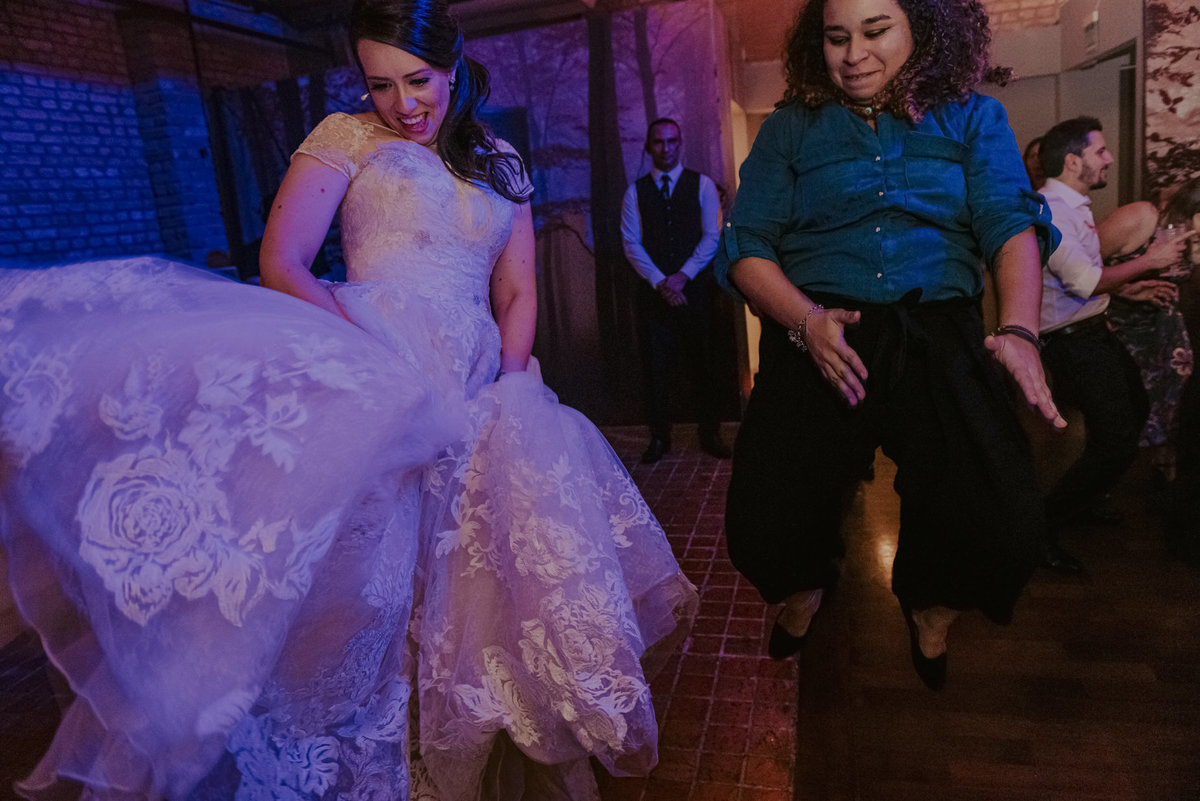 todos dançando funk na festa do casamento a playlist animada para divertir todos fotografo de casamento sp