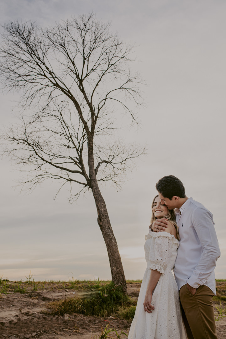 ensaio pré wedding no campo ensaio em holambra ensaio pré wedding no por do sol ensaio pré wedding inspiração foto ensaio holambra foto namorados fotografo casamento são paulo roupas para ensaio pré casamento