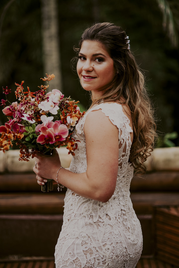 buquê de noiva vestido de noiva yolancris casamento na praia casamento em toque toque pequeno reserva tambá casamento pé na areia casamento litoral norte