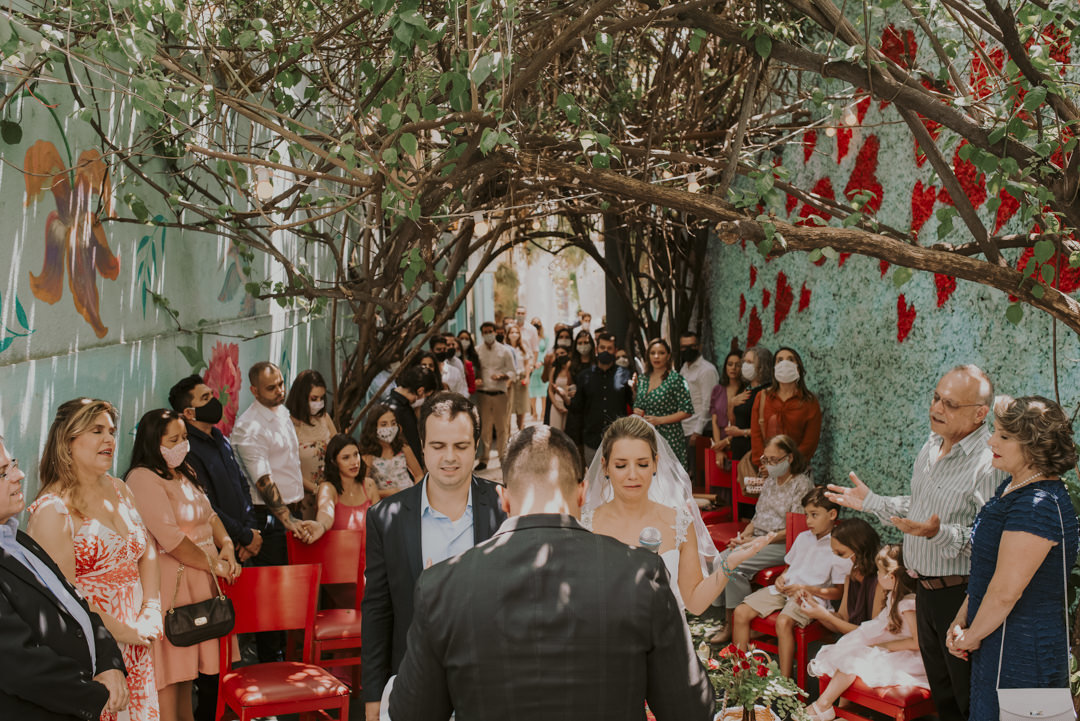 cerimonia de casamento ao ar livre no bistro ruella foto daniel okuyama