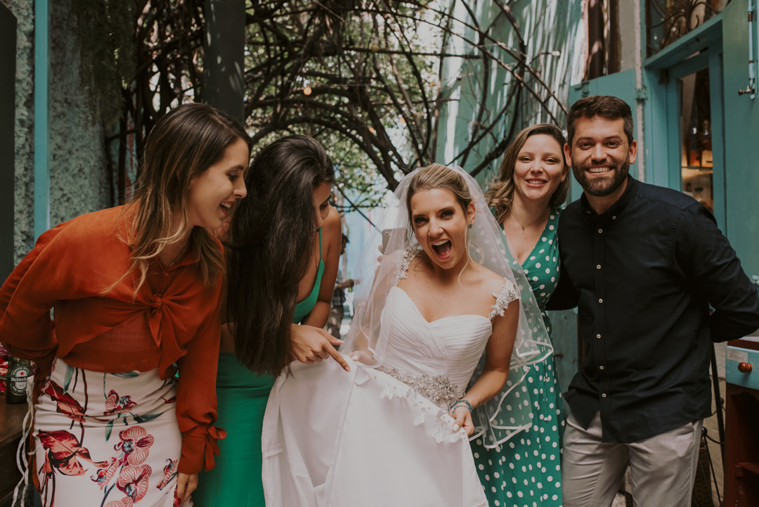 saida dos noivos em casamento foto daniel okuyama