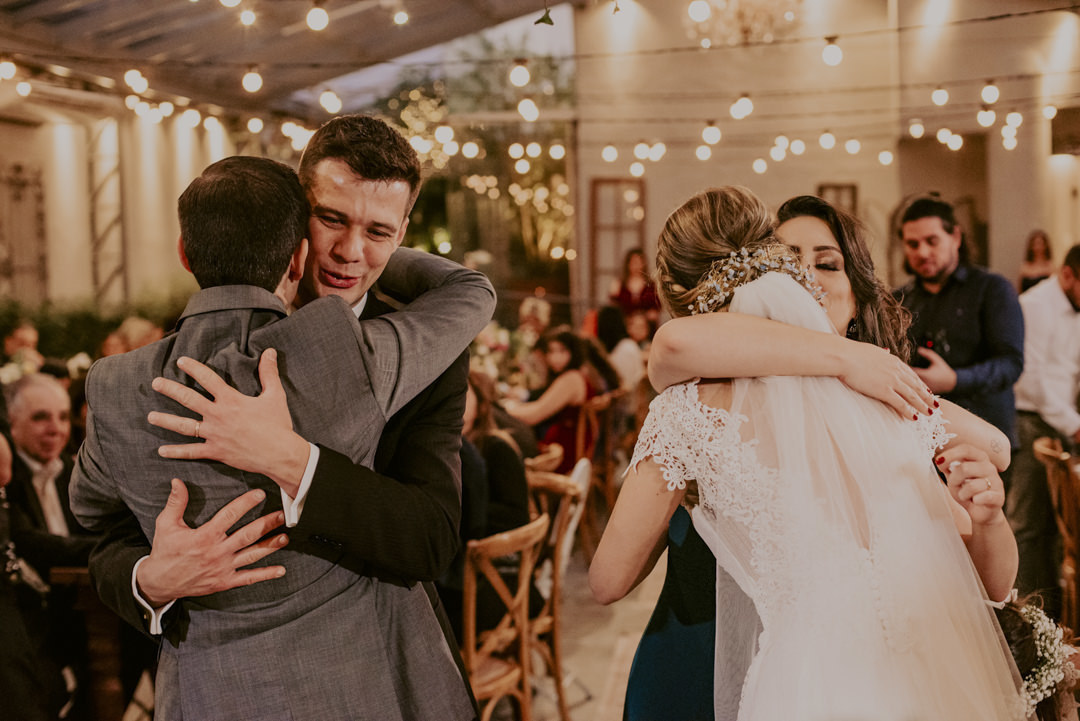 casamento na casa quintal casamento boho em são paulo casamento intimista casamento de dia em são paulo lugares para casamento em são paulo casamento em são paulo  fotos espontâneas de casamento fotos emocionantes de casamento
