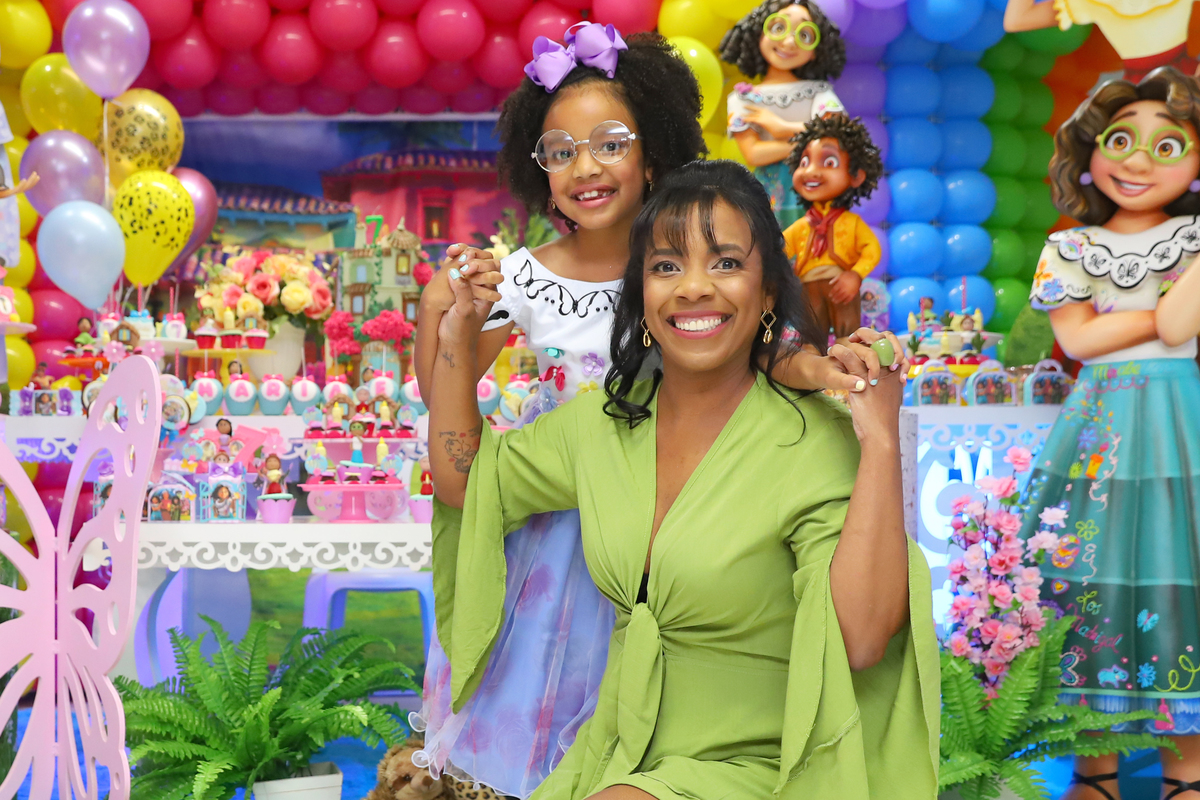 Festa Infantil no tema Encantados em Buffet Infantil em Curitiba Fotografia Decoração Aniversário Menina