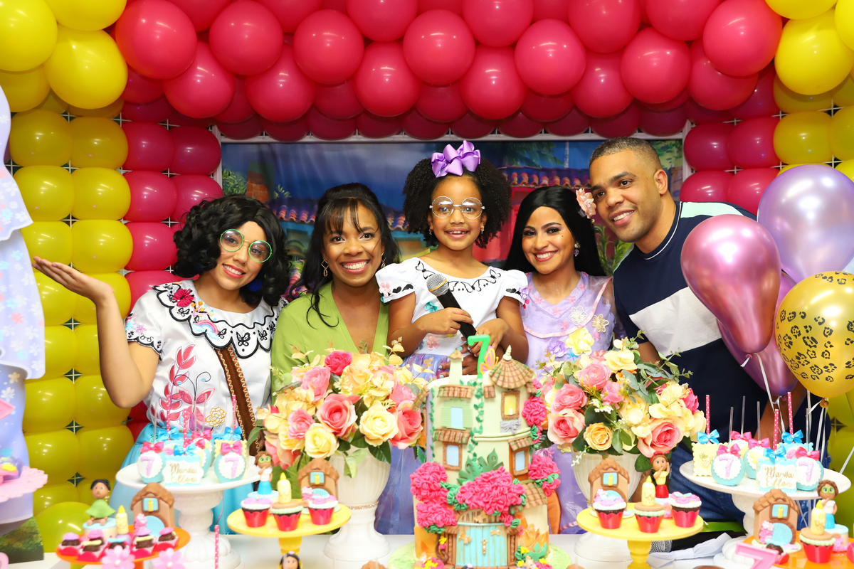 Festa Infantil no tema Encantados em Buffet Infantil em Curitiba Fotografia Decoração Aniversário Menina