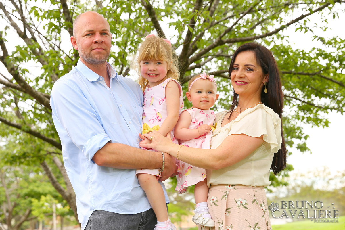 ensaio infantil e família externo jardim botânico de Curitiba