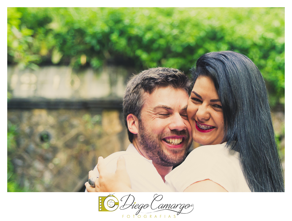 Pré-Wedding da Gisele e Paulo realizado nas cidades de Tangará e Pinheiro Preto. Além da simpatia deste casal, pudemos contemplar este belo visual. Confira um pouco deste ensaio.