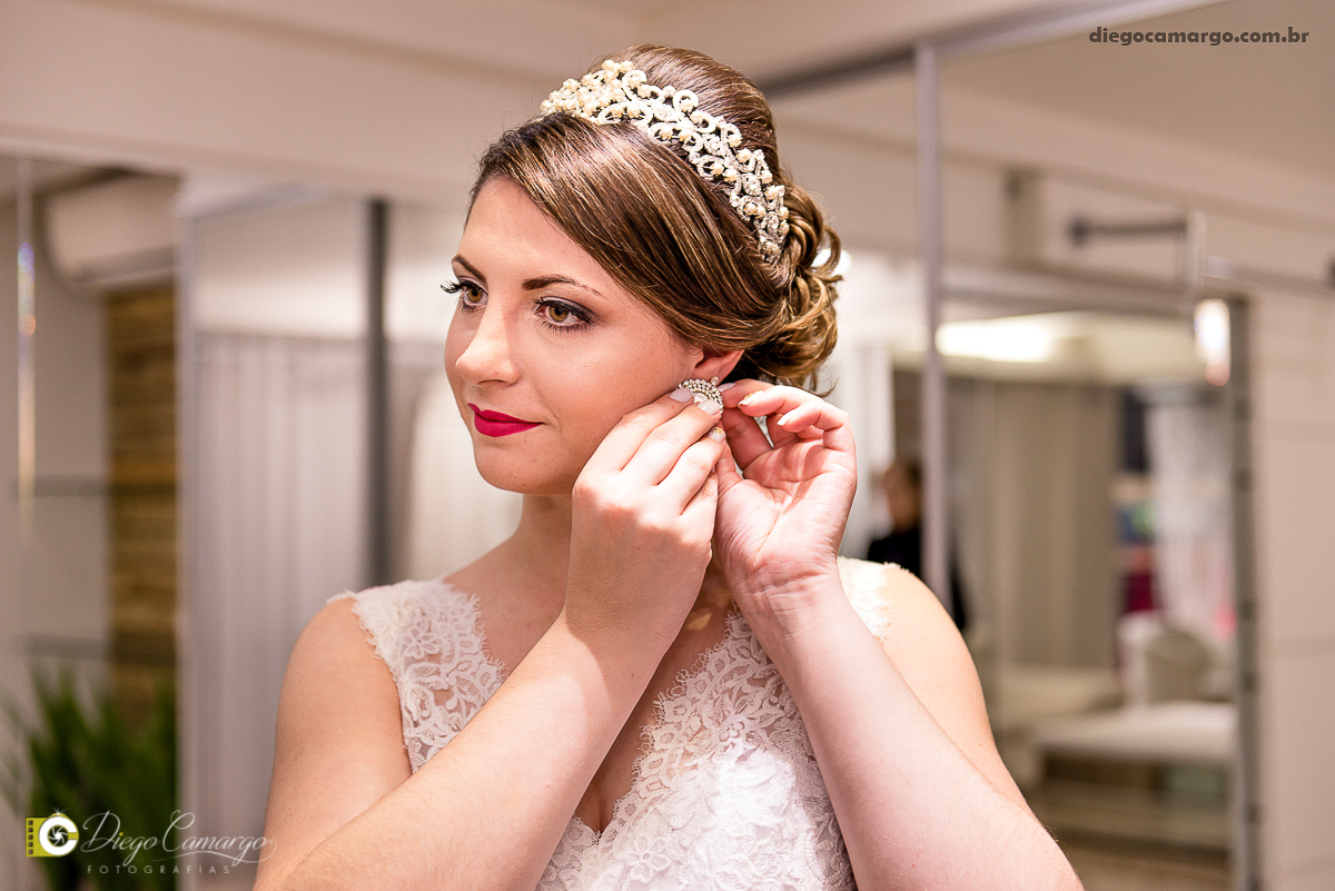 casamento, cacador, videira, fraiburgo, noiva, noivo, maquiagem, vestido, terno, catedral, bolo casamento, luagel, madrinhas, buque, 