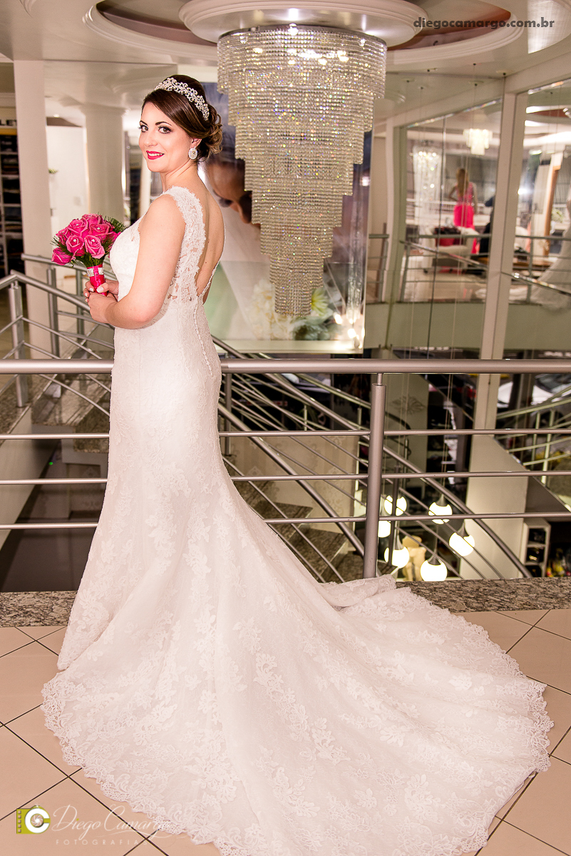 casamento, cacador, videira, fraiburgo, noiva, noivo, maquiagem, vestido, terno, catedral, bolo casamento, luagel, madrinhas, buque, 