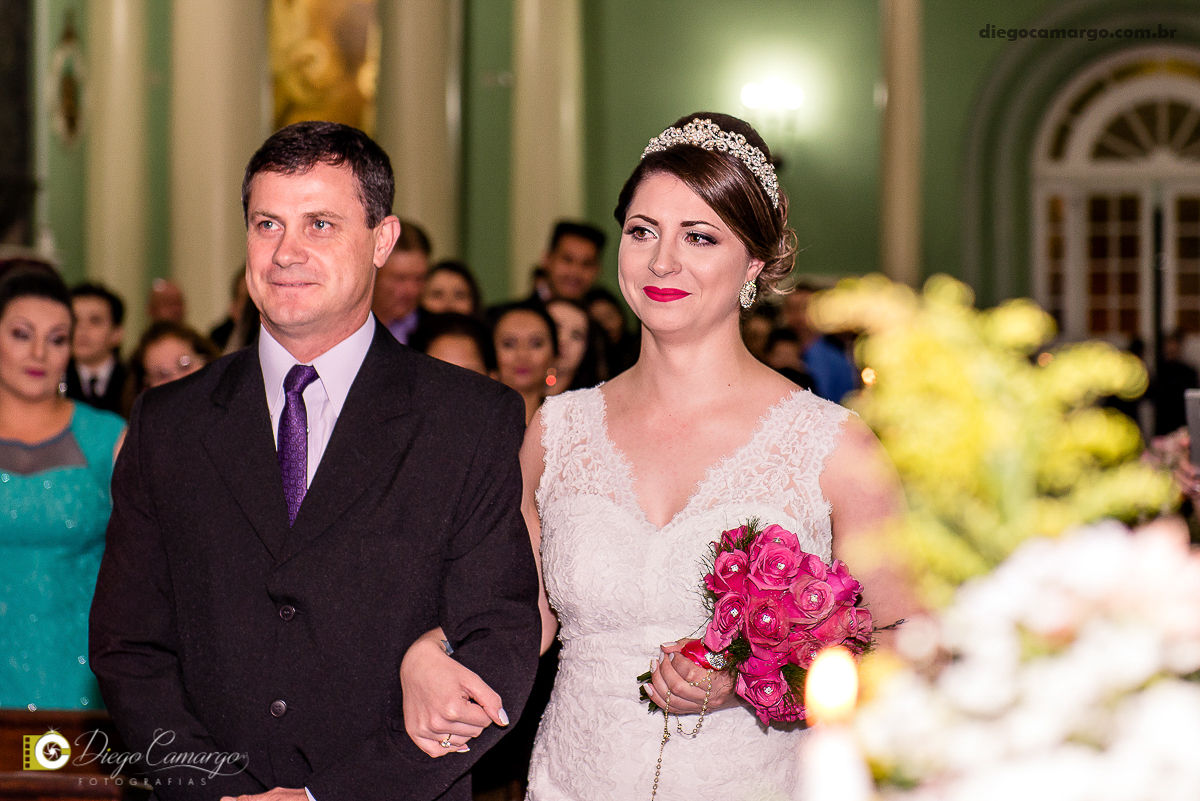 casamento, cacador, videira, fraiburgo, noiva, noivo, maquiagem, vestido, terno, catedral, bolo casamento, luagel, madrinhas, buque, 