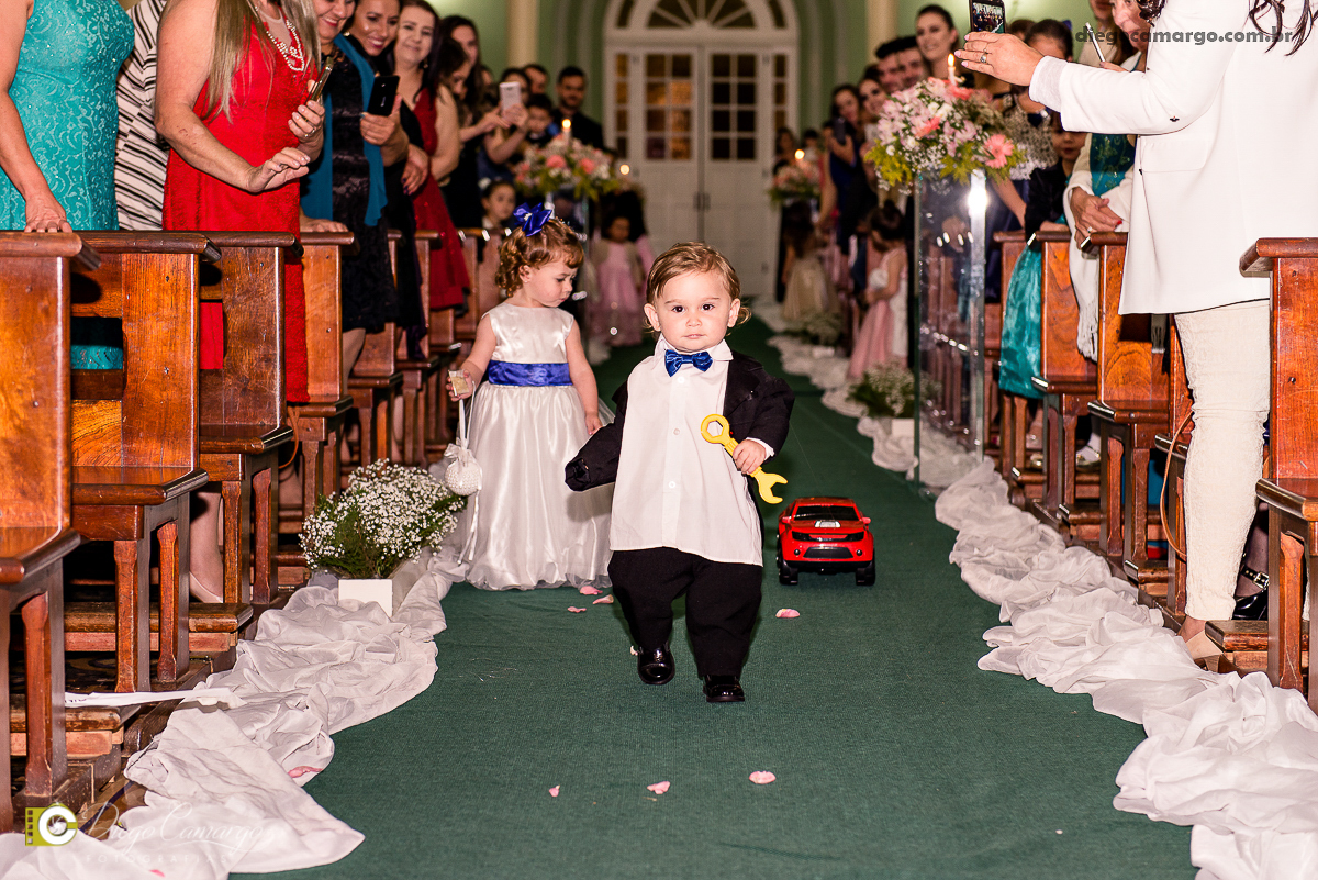 casamento, cacador, videira, fraiburgo, noiva, noivo, maquiagem, vestido, terno, catedral, bolo casamento, luagel, madrinhas, buque, 