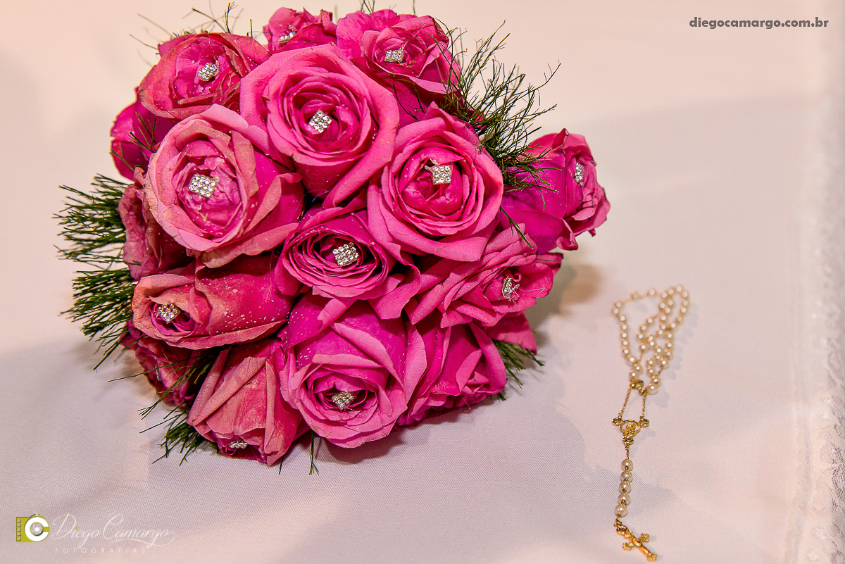 casamento, cacador, videira, fraiburgo, noiva, noivo, maquiagem, vestido, terno, catedral, bolo casamento, luagel, madrinhas, buque, 