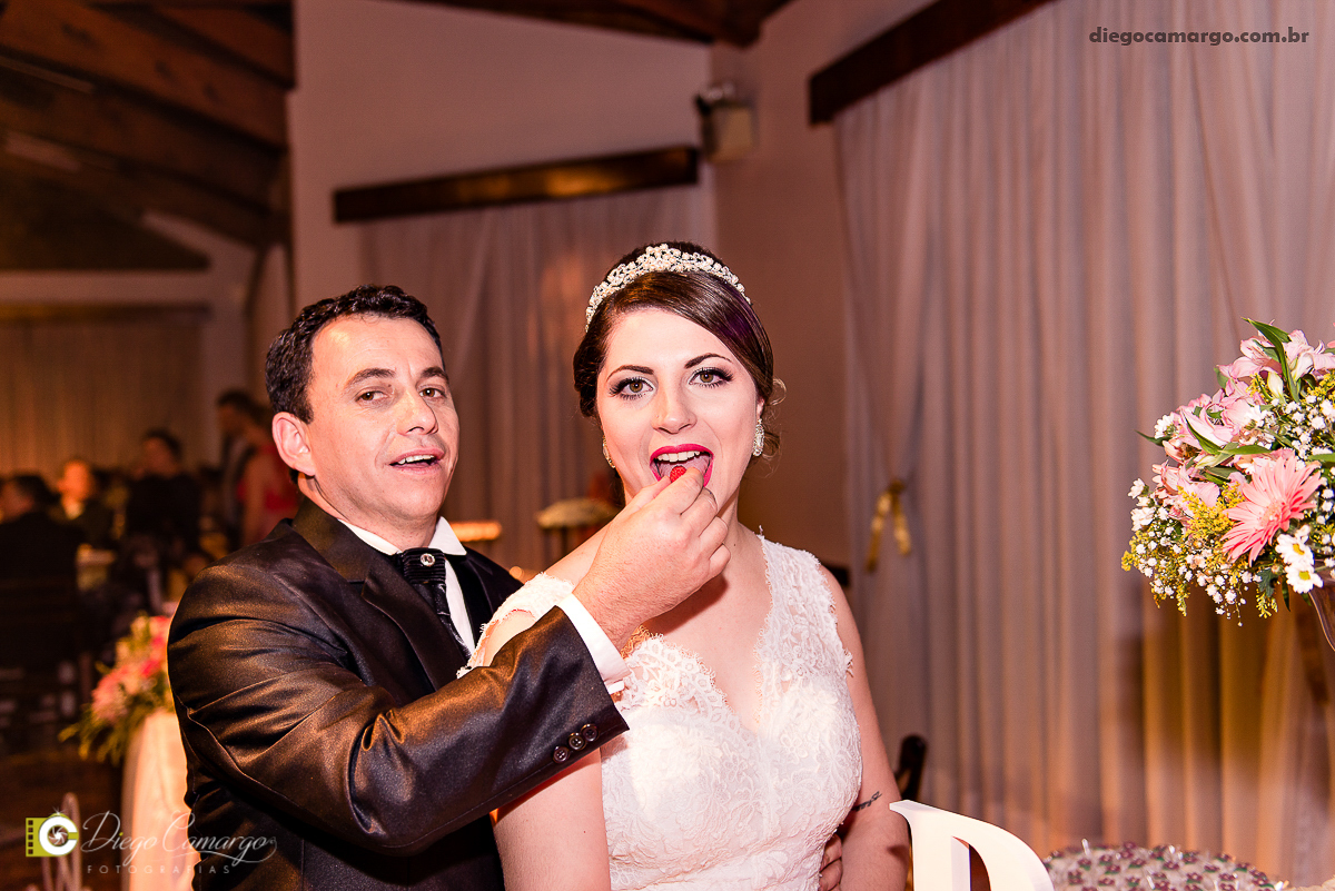 casamento, cacador, videira, fraiburgo, noiva, noivo, maquiagem, vestido, terno, catedral, bolo casamento, luagel, madrinhas, buque, 