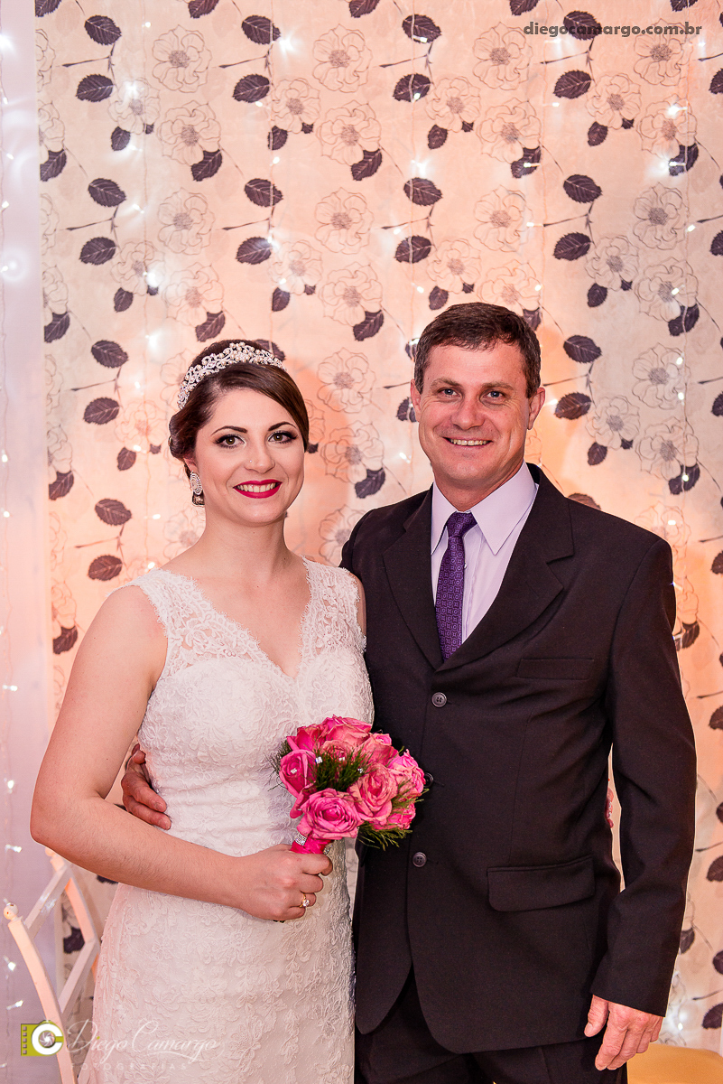 casamento, cacador, videira, fraiburgo, noiva, noivo, maquiagem, vestido, terno, catedral, bolo casamento, luagel, madrinhas, buque, 